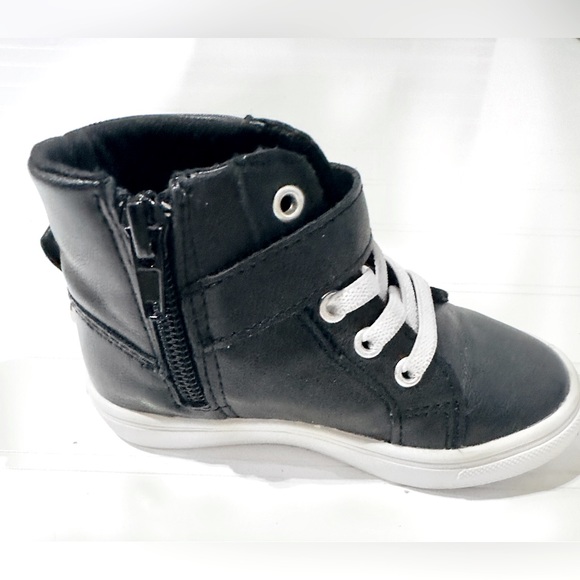 Adorable Baby Studded Hi Top Sneakers by Nicole Miller. Baby Size 6. - Picture 5 of 7
